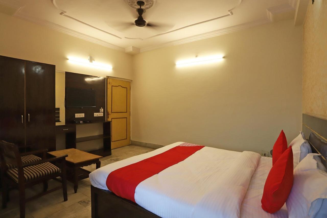 Oyo Flagship 76697 Hotel Park Awadh Lakhnau Kültér fotó