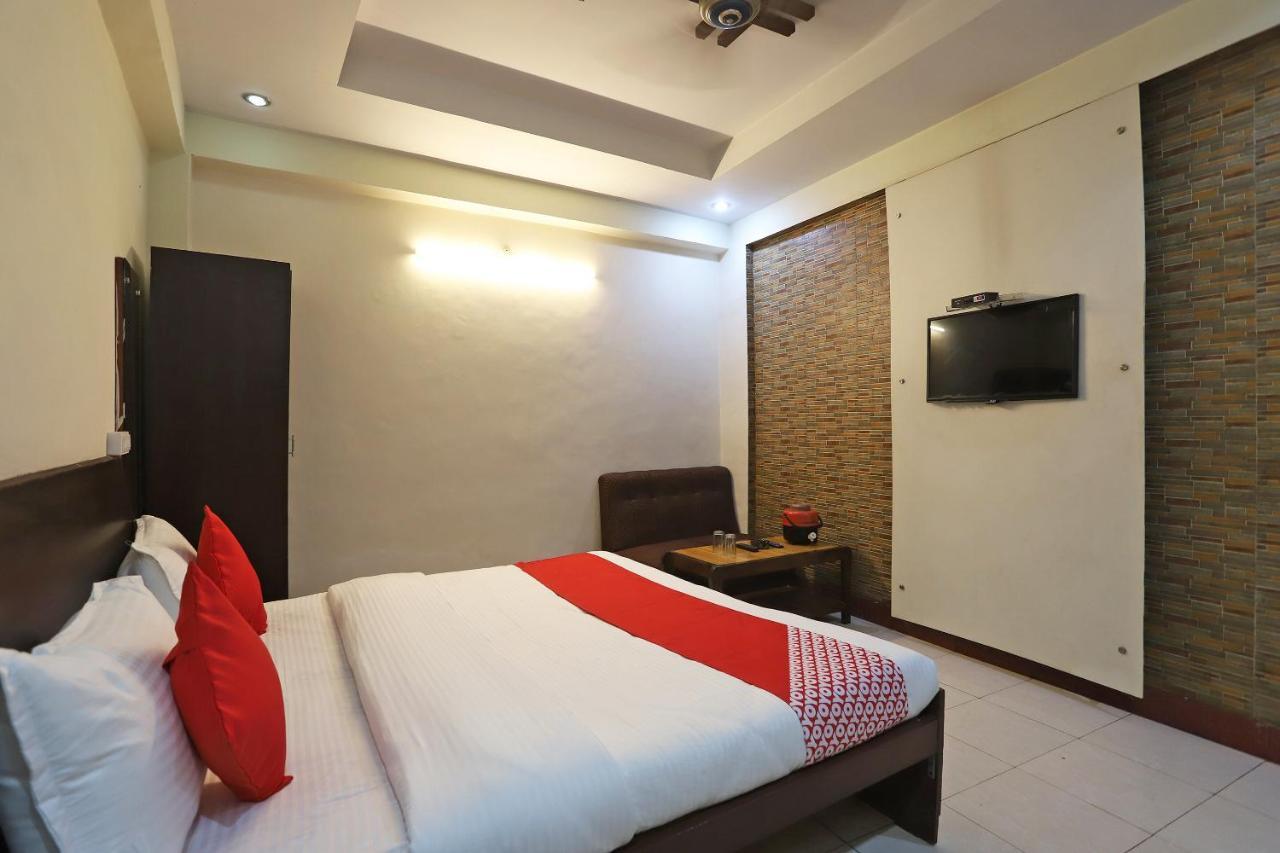 Oyo Flagship 76697 Hotel Park Awadh Lakhnau Kültér fotó