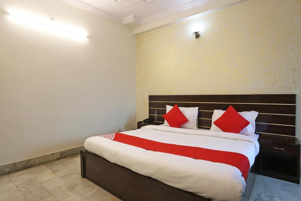 Oyo Flagship 76697 Hotel Park Awadh Lakhnau Kültér fotó